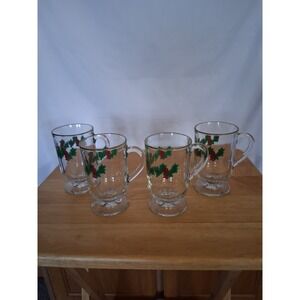 Vintage Holly 10 0unce Tumblers 4 of them
